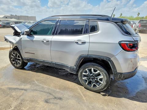 2020 Jeep Compass, VIN 3C4NJDDB1LT126798. Фото 2 з 6 з аукціону Copart. Каталог авто зі США OpenDataCar.