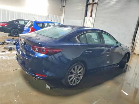 2023 Mazda 3, VIN 3MZBPABM1PM357640. Фото 3 з 6 з аукціону Copart. Каталог авто зі США OpenDataCar.