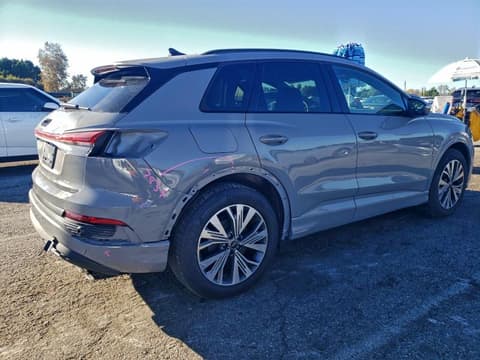 2025 Audi Q4 e-tron, VIN WA1A5BFZ7SP052656. Фото 3 из 6 с аукциона Copart. Каталог авто из США OpenDataCar.