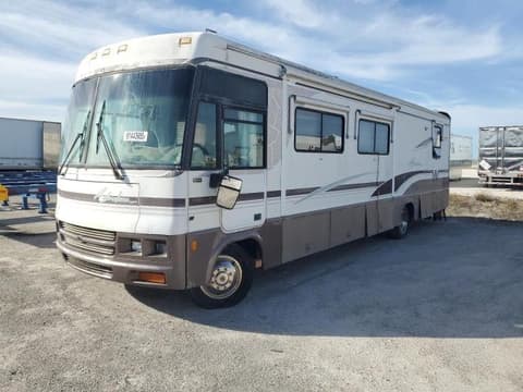 2000 Ford F-550 Super Duty, VIN 1FCNF53S1Y0A08151. Фото 2 из 6 с аукциона Copart. Каталог авто из США OpenDataCar.