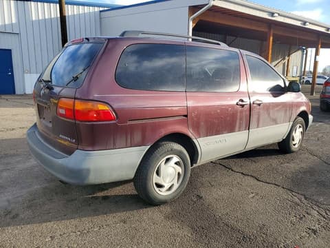 2000 Toyota Sienna, VIN 4T3ZF13C3YU226557. Фото 3 з 6 з аукціону Copart. Каталог авто зі США OpenDataCar.