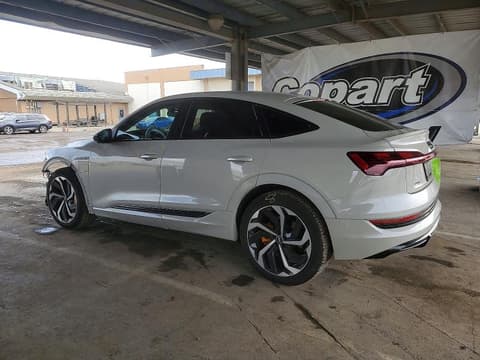 2022 Audi e-tron Sportback, VIN WA12AAGE8NB008303. Фото 2 из 6 с аукциона Copart. Каталог авто из США OpenDataCar.