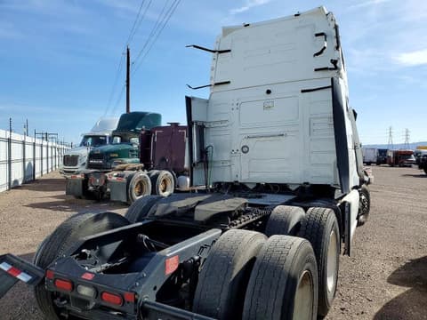 2023 Volvo VN, VIN 4V4NC9EH6PN334891. Фото 4 з 6 з аукціону Copart. Каталог авто зі США OpenDataCar.