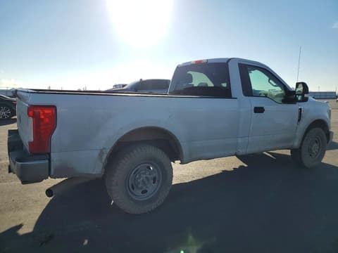 2019 Ford F-250 Super Duty, VIN 1FTBF2A60KED40633. Фото 3 з 6 з аукціону Copart. Каталог авто зі США OpenDataCar.