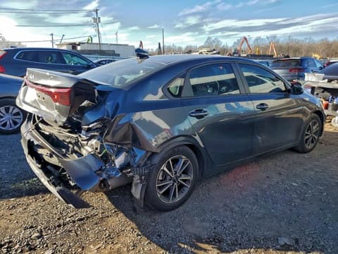 2023 Kia Forte, VIN 3KPF24ADXPE579982. Zdjęcie 3 z 6 z aukcji Copart. Katalog aut z USA OpenDataCar.