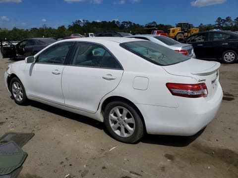 2010 Toyota Camry, VIN 4T1BF3EK4AU580880. Фото 2 з 6 з аукціону Copart. Каталог авто зі США OpenDataCar.