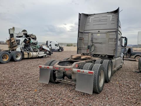 2020 Volvo VNL, VIN 4V4NC9EH8LN237119. Фото 4 з 6 з аукціону Copart. Каталог авто зі США OpenDataCar.
