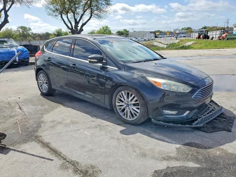 2015 Ford Focus, VIN 1FADP3N24FL247317. Фото 4 з 6 з аукціону Copart. Каталог авто зі США OpenDataCar.