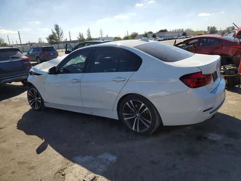 2018 Bmw 3 Series, VIN WBA8B9G55JNU96384. Zdjęcie 2 z 6 z aukcji Copart. Katalog aut z USA OpenDataCar.
