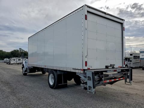 2022 Ford F-650, VIN 1FDNF6AN9NDF05371. Фото 2 из 6 с аукциона Copart. Каталог авто из США OpenDataCar.