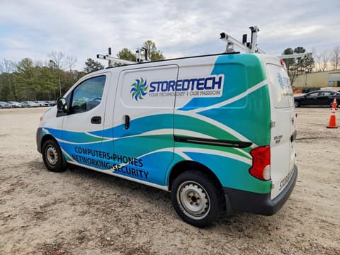 2015 Nissan NV 200, VIN 3N6CM0KN8FK733907. Фото 2 з 6 з аукціону Copart. Каталог авто зі США OpenDataCar.