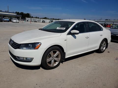 2015 Volkswagen Passat, VIN 1VWAT7A3XFC103475. Zdjęcie 1 z 6 z aukcji Copart. Katalog aut z USA OpenDataCar.