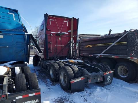 2017 Volvo VN, VIN 4V4NC9EH4HN965821. Фото 3 з 6 з аукціону Copart. Каталог авто зі США OpenDataCar.