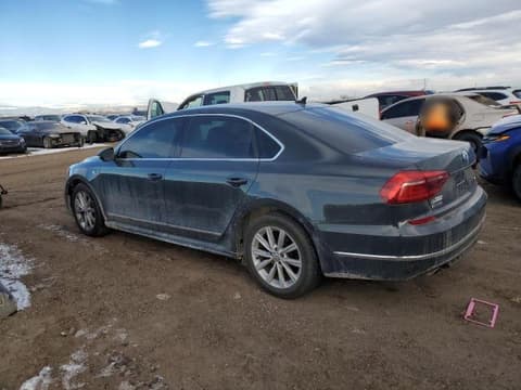 2017 Volkswagen Passat, VIN 1VWDT7A35HC058736. Фото 2 з 6 з аукціону Copart. Каталог авто зі США OpenDataCar.