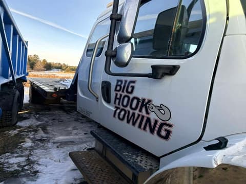 2019 Freightliner M2 106, VIN 1FVACYFC3KHKL7036. Фото 3 з 6 з аукціону Copart. Каталог авто зі США OpenDataCar.