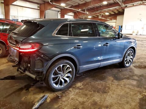 2021 Lincoln Nautilus, VIN 2LMPJ8KP3MBL09969. Фото 3 з 6 з аукціону Copart. Каталог авто зі США OpenDataCar.