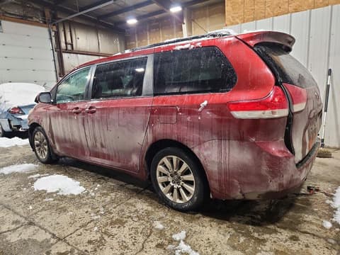 2013 Toyota Sienna, VIN 5TDDK3DCXDS051137. Фото 2 з 6 з аукціону Copart. Каталог авто зі США OpenDataCar.