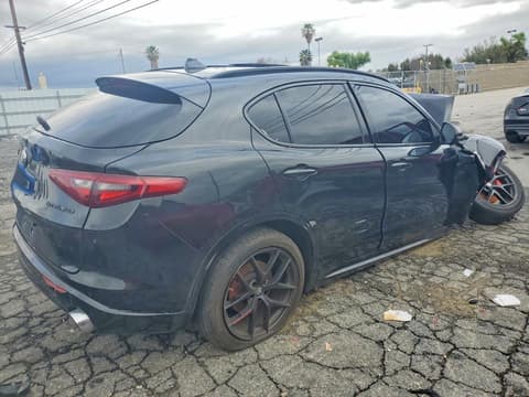 2021 Alfa romeo Stelvio, VIN ZASPAKBN9M7D18820. Фото 3 з 6 з аукціону Copart. Каталог авто зі США OpenDataCar.