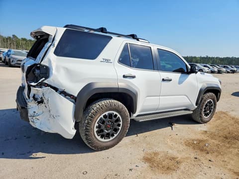 2025 Toyota 4Runner, VIN JTEVB5BR8S5011306. Фото 3 з 6 з аукціону Copart. Каталог авто зі США OpenDataCar.