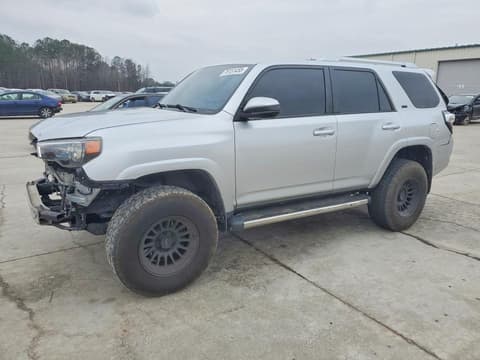 2018 Toyota 4Runner, VIN JTEZU5JR5J5187418. Фото 1 з 6 з аукціону Copart. Каталог авто зі США OpenDataCar.