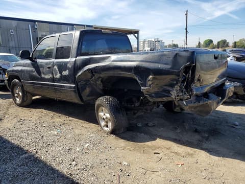 2000 Dodge Ram 1500, VIN 3B7HC13Z1YG126174. Фото 2 з 6 з аукціону Copart. Каталог авто зі США OpenDataCar.