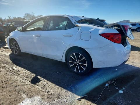 2018 Toyota Corolla, VIN 2T1BURHE3JC013334. Фото 2 з 6 з аукціону Copart. Каталог авто зі США OpenDataCar.