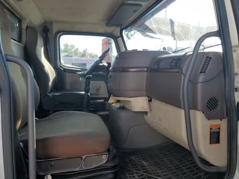 2013 Volvo VAH, VIN 4V5RC9DG2DN563117. Фото 5 з 6 з аукціону Copart. Каталог авто зі США OpenDataCar.