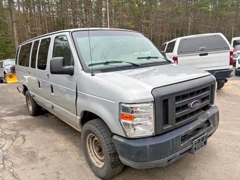 2011 Ford Econoline E350, VIN 1FBSS3BL3BDA40262. Zdjęcie 1 z 6 z aukcji Copart. Katalog aut z USA OpenDataCar.