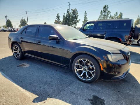 2015 Chrysler 300, VIN 2C3CCABG8FH736018. Фото 4 з 6 з аукціону Copart. Каталог авто зі США OpenDataCar.