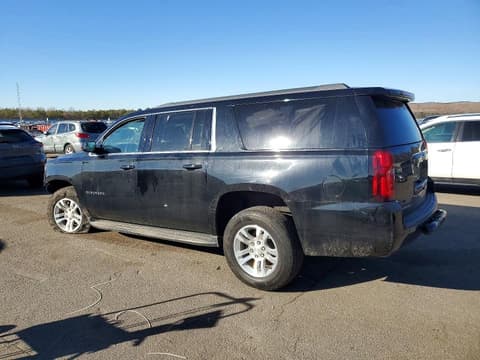 2018 Chevrolet Suburban, VIN 1GNSKHKC7JR368687. Фото 2 з 6 з аукціону Copart. Каталог авто зі США OpenDataCar.