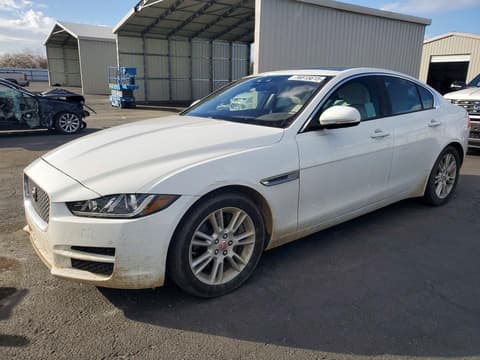 2017 Jaguar XE, VIN SAJAD4BG0HA961361. Фото 1 из 6 с аукциона Copart. Каталог авто из США OpenDataCar.