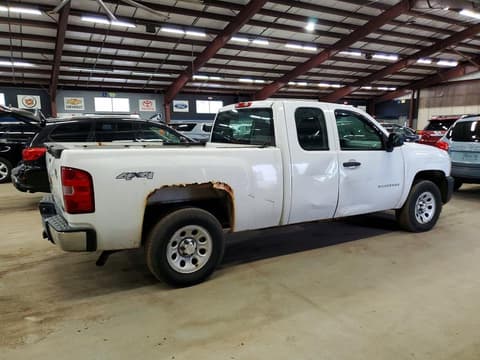 2011 Chevrolet Silverado, VIN 1GCRKPE38BZ306455. Фото 3 из 6 с аукциона Copart. Каталог авто из США OpenDataCar.