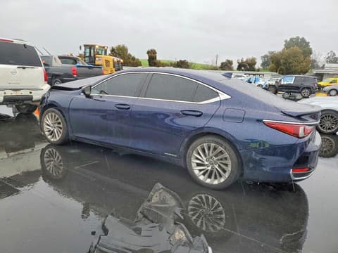 2019 Lexus ES, VIN JTHB21B14K2029957. Photo 2 of 6 from Copart auction. OpenDataCar US salvage catalog.