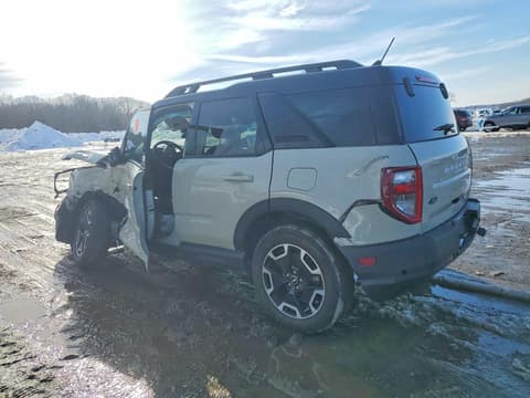 2024 Ford Bronco Sport, VIN 3FMCR9C64RRE37886. Фото 2 з 6 з аукціону Copart. Каталог авто зі США OpenDataCar.