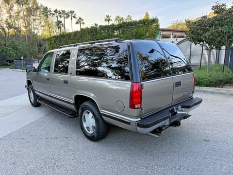 1999 Chevrolet Suburban, VIN 3GNFK16R7XG236920. Фото 3 з 6 з аукціону Copart. Каталог авто зі США OpenDataCar.