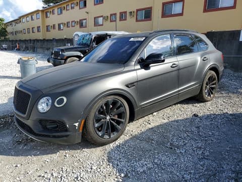 2017 Bentley Bentayga, VIN SJAAC2ZV2HC013821. Фото 1 из 6 с аукциона Copart. Каталог авто из США OpenDataCar.