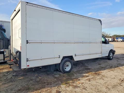 2022 Gmc Savana, VIN 7GZ37TC75NN010524. Фото 3 з 6 з аукціону Copart. Каталог авто зі США OpenDataCar.