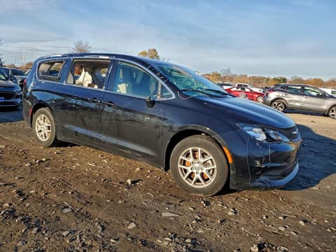 2024 Chrysler Voyager, VIN 2C4RC1CGXRR128004. Фото 4 из 6 с аукциона Copart. Каталог авто из США OpenDataCar.