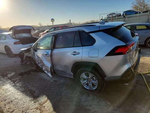 2025 Toyota RAV4, VIN 2T3P1RFV2SC546186. Фото 2 из 6 с аукциона Copart. Каталог авто из США OpenDataCar.