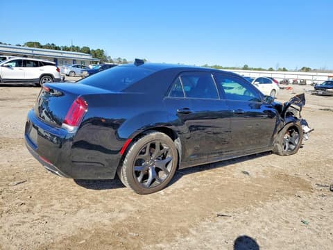2023 Chrysler 300, VIN 2C3CCADG6PH677260. Фото 3 з 6 з аукціону Copart. Каталог авто зі США OpenDataCar.