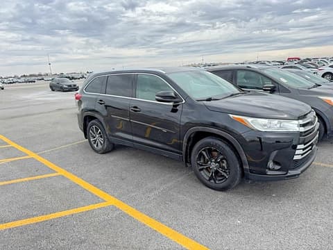 2019 Toyota Highlander, VIN 5TDJZRFH5KS604574. Фото 1 з 6 з аукціону Copart. Каталог авто зі США OpenDataCar.