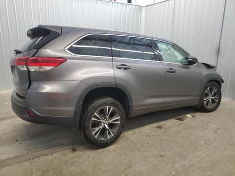 2018 Toyota Highlander, VIN 5TDBZRFHXJS914965. Фото 2 з 6 з аукціону Copart. Каталог авто зі США OpenDataCar.