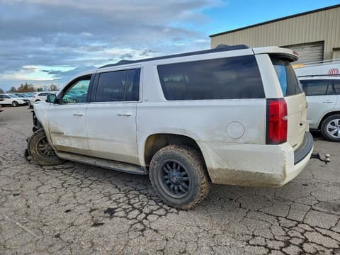 2019 Chevrolet Suburban, VIN 1GNSKHKC6KR338792. Фото 2 з 6 з аукціону Copart. Каталог авто зі США OpenDataCar.