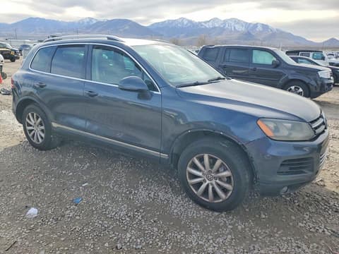 2011 Volkswagen Touareg, VIN WVGFF9BP6BD007081. Фото 4 из 6 с аукциона Copart. Каталог авто из США OpenDataCar.