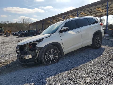 2018 Toyota Highlander, VIN 5TDKZRFH8JS542395. Фото 1 з 6 з аукціону Copart. Каталог авто зі США OpenDataCar.