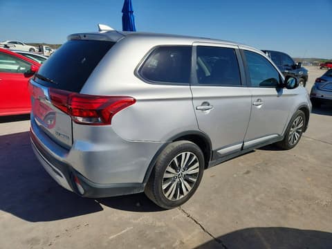 2019 Mitsubishi Outlander, VIN JA4AD2A36KJ000136. Фото 3 з 6 з аукціону Copart. Каталог авто зі США OpenDataCar.