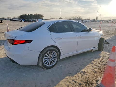 2021 Alfa romeo Giulia, VIN ZARFAMAN0M7641788. Photo 3 of 6 from Copart auction. OpenDataCar US salvage catalog.
