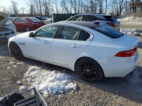 2017 Jaguar XE, VIN SAJAD4BG9HA964694. Фото 2 з 6 з аукціону Copart. Каталог авто зі США OpenDataCar.