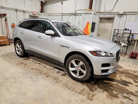 2017 Jaguar F-Pace, VIN SADCJ2BN4HA095218. Photo 4 of 6 from Copart auction. OpenDataCar US salvage catalog.