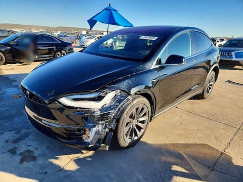 2017 Tesla Model X, VIN 5YJXCDE21HF061782. Фото 1 з 6 з аукціону Copart. Каталог авто зі США OpenDataCar.